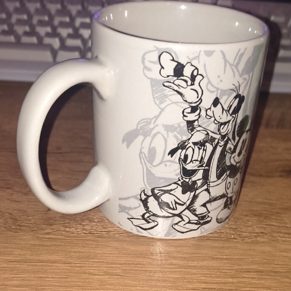 Disney Mickey Mouse Goofy & Donald Duck Sketch Art Ceramic Mug - Jerry Leigh - Picture 2 of 10